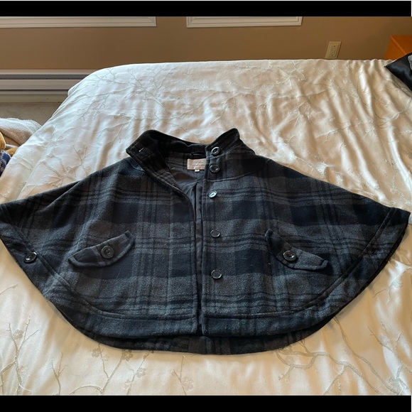 Trendy Cape Wool Coat - Picture 1 of 9